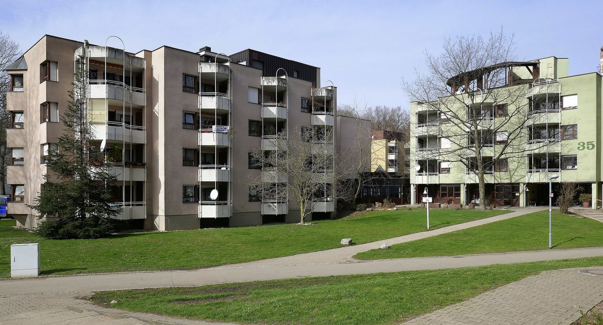 Freiburg-Landwasser, AWO-Seniorenwohnanlage, erbaut in den 1980er Jahren, Feb.2021