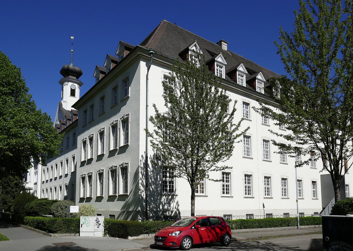 Freiburg, die Marta-Belstler-Schule, die private Berufsfachschule für Familienpflege befindet sich im Herz-Jesu-Kloster, April 2022