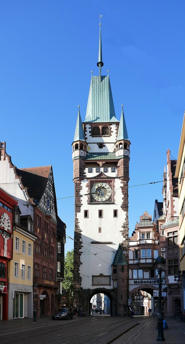 Freiburg, das Martinstor, stadtauswärts gesehen, Juli 2018