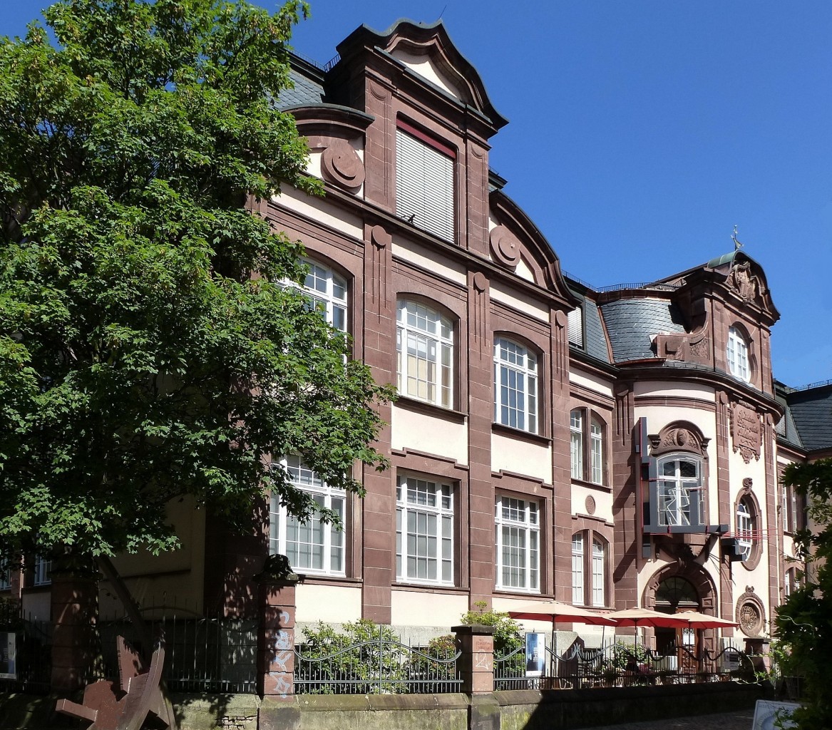 Freiburg, Museum fr Neue Kunst, das Schulgebude wurde 1902 im historisierendem Stil erbaut, Umbau zum Museum erfolgte 1984-85, Juni 2014