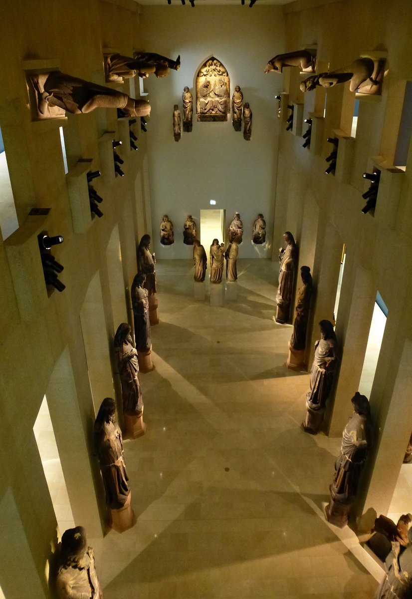 Freiburg, die Skulpturenhalle im Augustinermuseum, im Kirchenschiff der ehemaligen Klosterkirche, Mai 2015