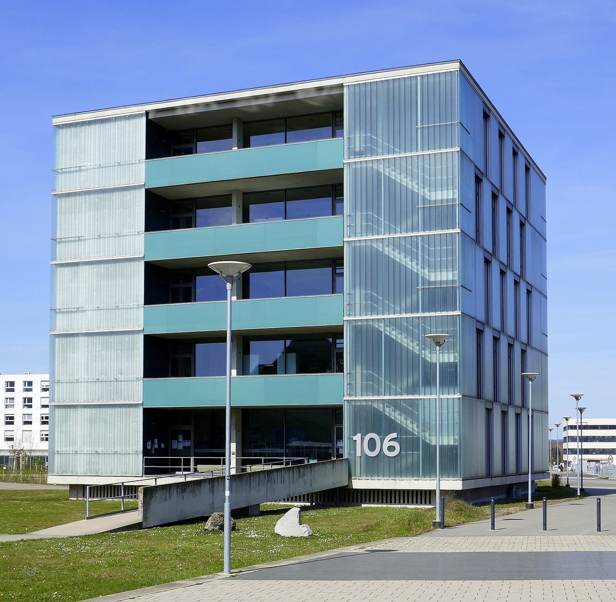 Freiburg, Uni-Forschungsgebude 106 der Technischen Fakultt auf dem Campus am Flugplatz, Mrz 2021