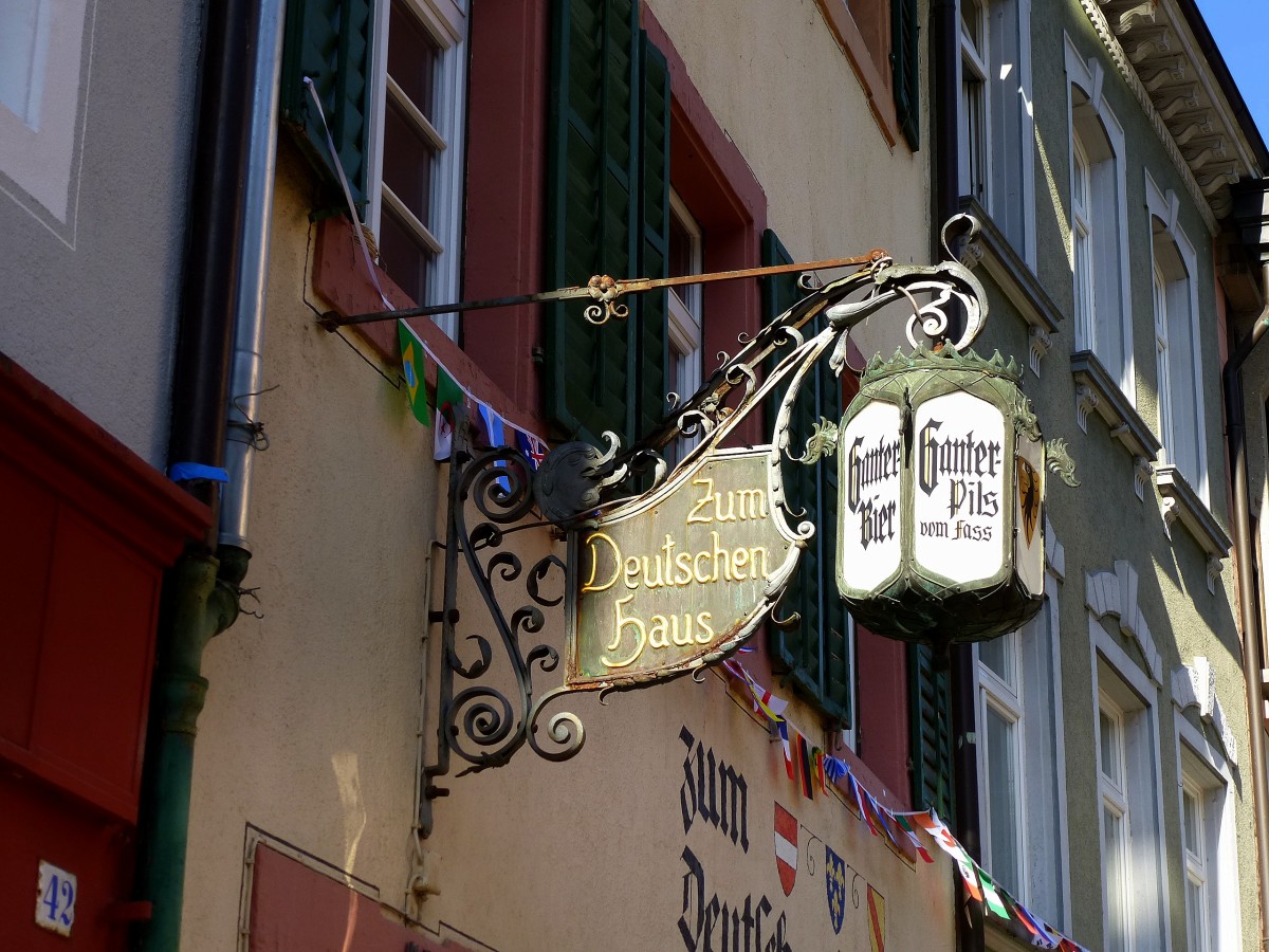 Freiburg,  Zum Deutschen Haus , traditionsreiches Gasthaus in der Altstadt, Juni 2014