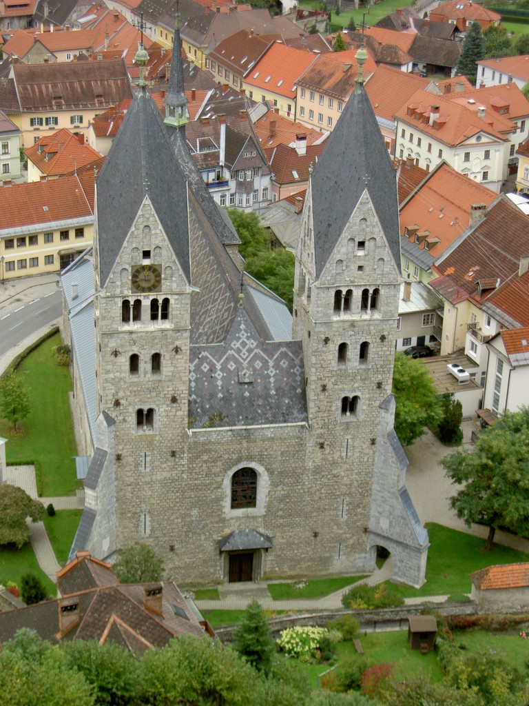 Friesach, Stadtpfarrkirche St. Bartholomus, erbaut ab 1187, Langchor erbaut im 14. Jahrhundert (01.10.2013)