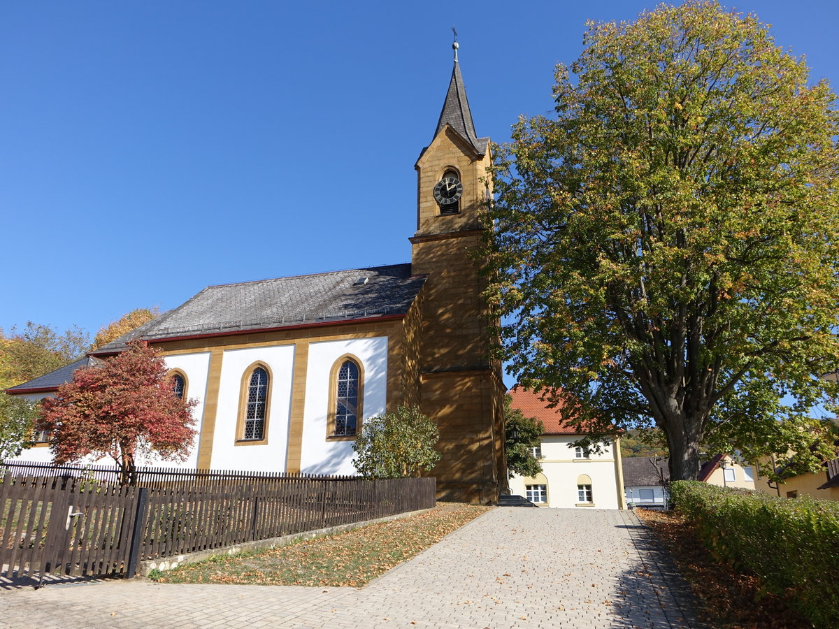 Friesen, neugotische kath. Kapelle St. Maria, Saalbau mit Satteldach, eingezogener Chor, erbaut 1867 (13.10.2018)