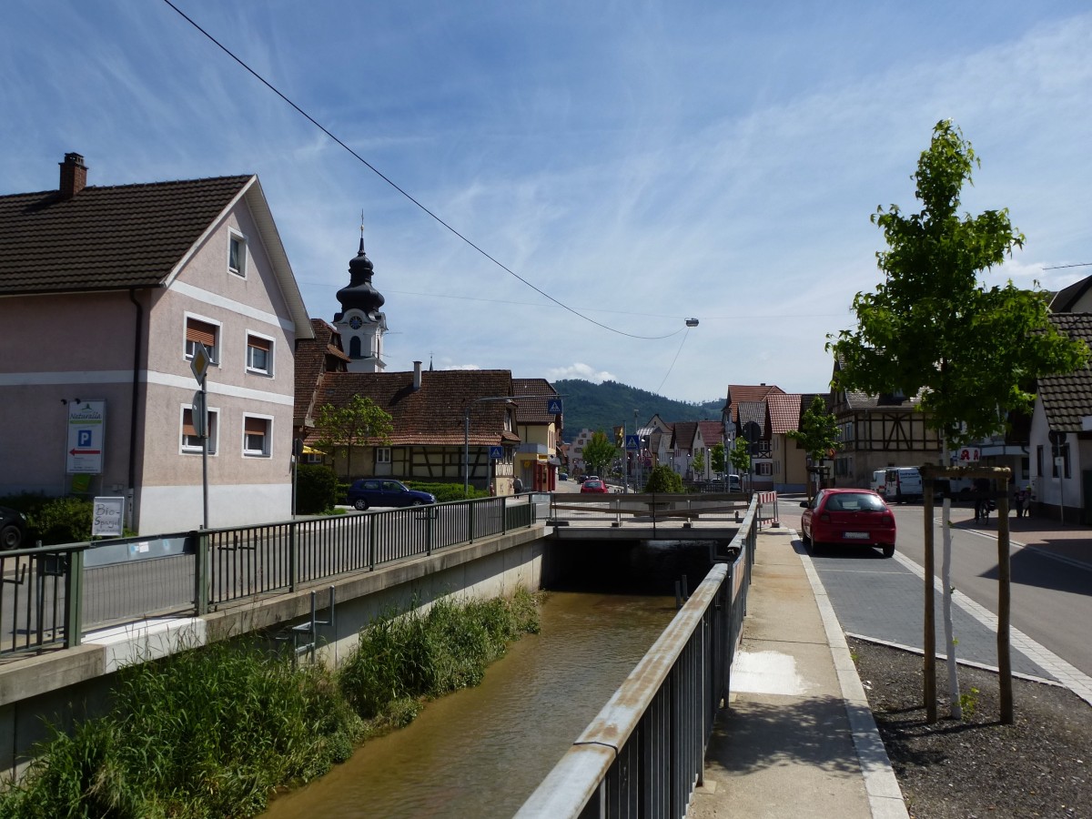 Friesenheim, Blick in die Hauptstrae, Juli 2013