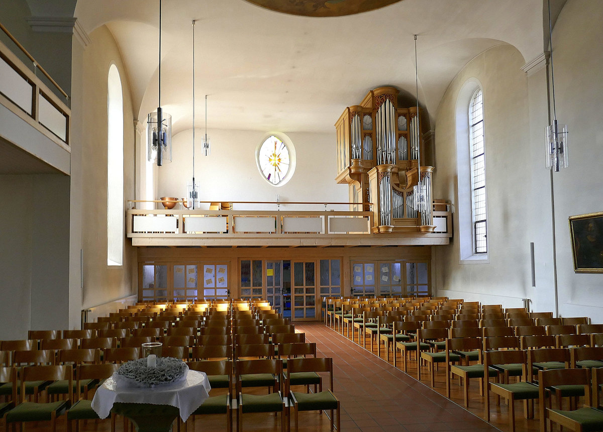 Friesenheim, Blick zur Orgelempore in der evangelischen Kirche, April 2020
