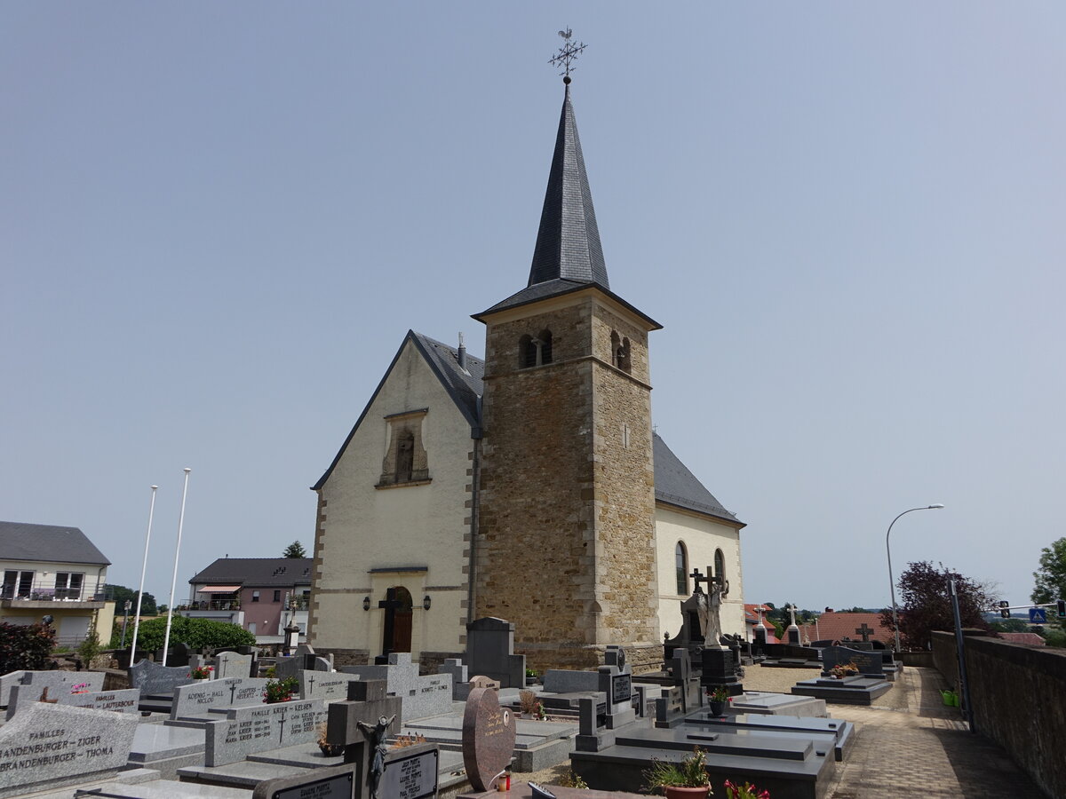 Frisange, kath. Pfarrkirche St. Martin in der Schumanswee (18.06.2022)