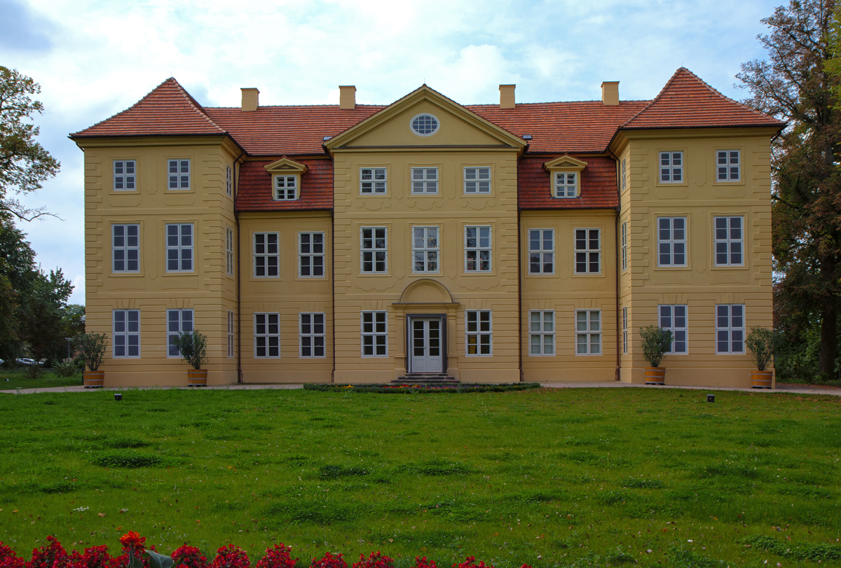 Frisch restauriertes und renoviertes Schloss in Mirow. - 20.09.2014
