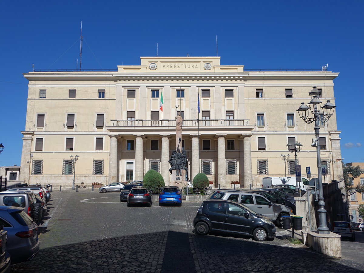Frosinone, Gebäude der Prefektur an der Piazza Plebiscito (18.09.2022)