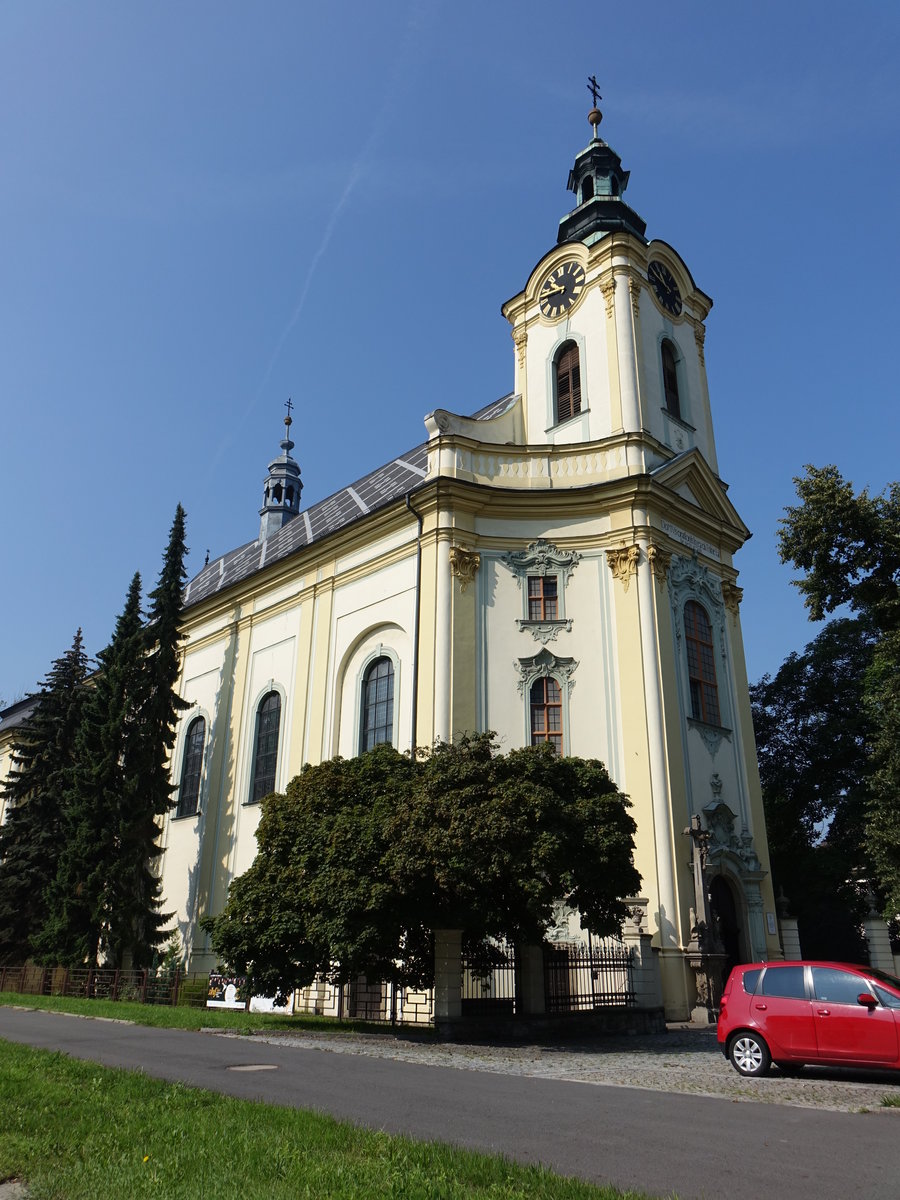 Frydek-Mistek, barocke St. Johannes Paul Kirche, erbaut im 18. Jahrhundert (31.08.2019)