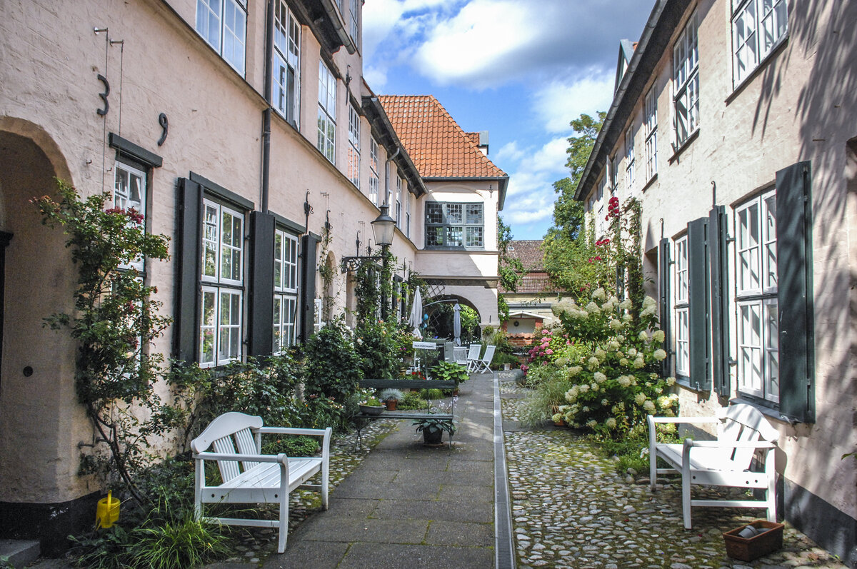 Fchtingshof, Glockengieerstrae 25, Lbeck. Das Innere des Fchtingshofs diente Friedrich Wilhelm Murnau fr seinen Film Nosferatu – Eine Symphonie des Grauens bei seinen Lbecker Auenaufnahmen in zwei Szenen als Kulisse. Aufnahme: 21. August 2021.