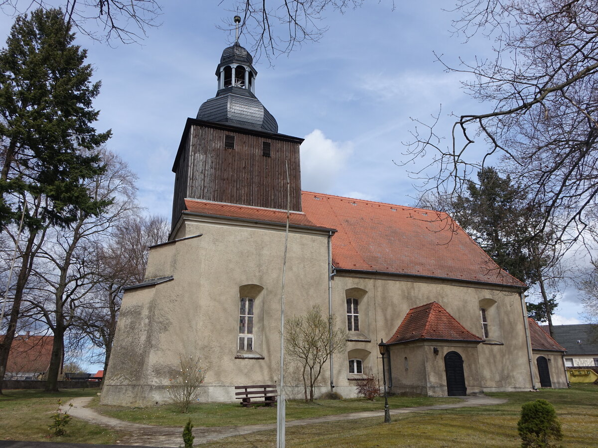 F�nfeichen, evangelische Kirche, verputzte Feldsteinkirche aus dem 15. Jahrhundert (04.04.2026)