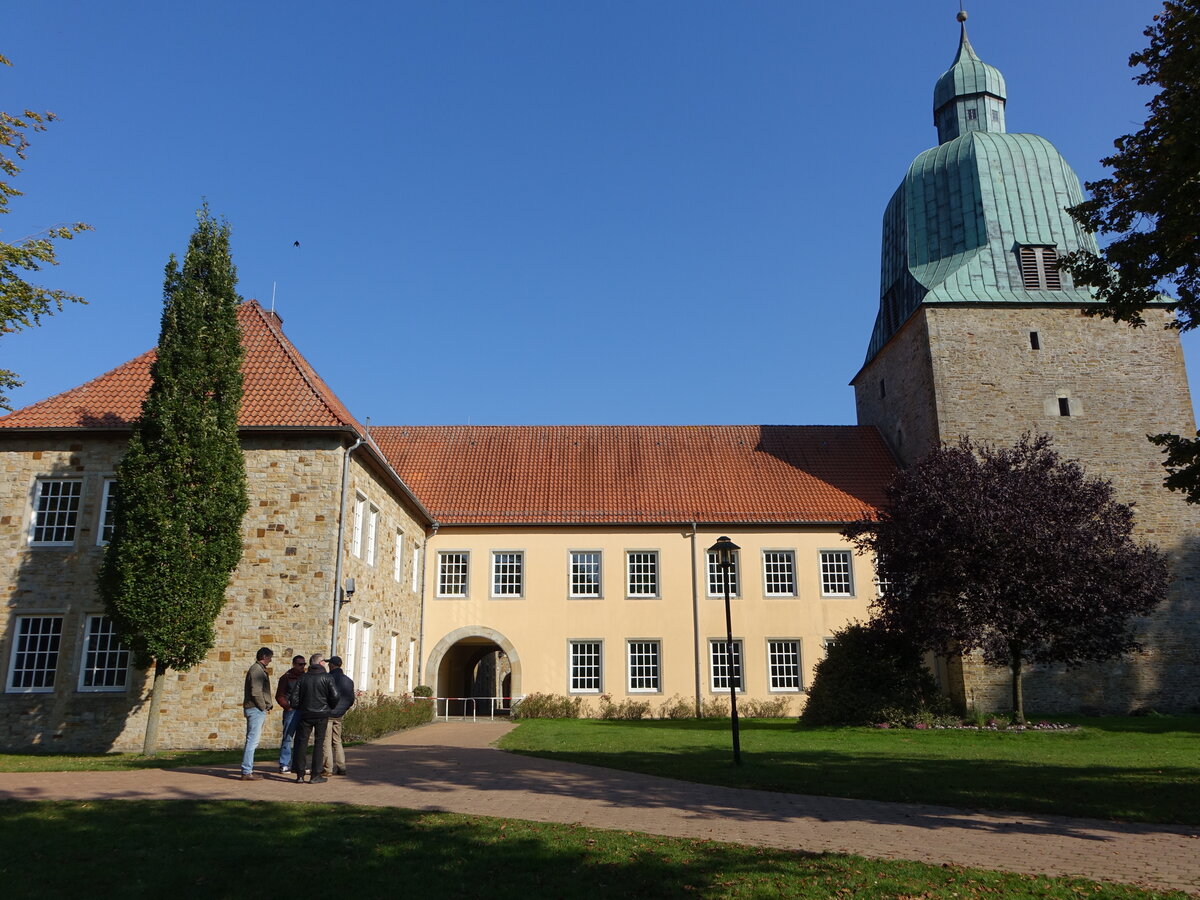 Frstenau, Schloss und Schlokirche St. Katharina, erbaut ab 1817 (10.10.2021)