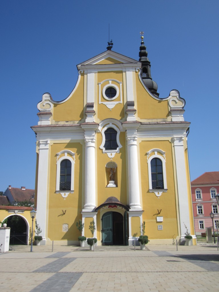 Frstenfeld, Pfarrkirche St. Johannes der Tufer, erbaut von 1773 bis 1779, Rokoko, 
Zwiebelturm von 1853 (21.08.2013)