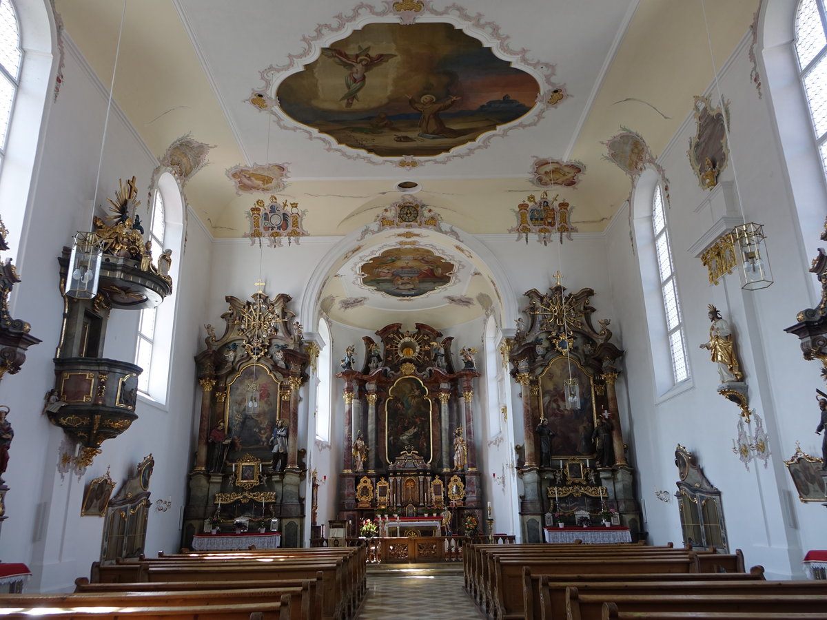Fssen, barocker Innenraum der Franziskanerkirche St. Stephan (26.04.2021)
