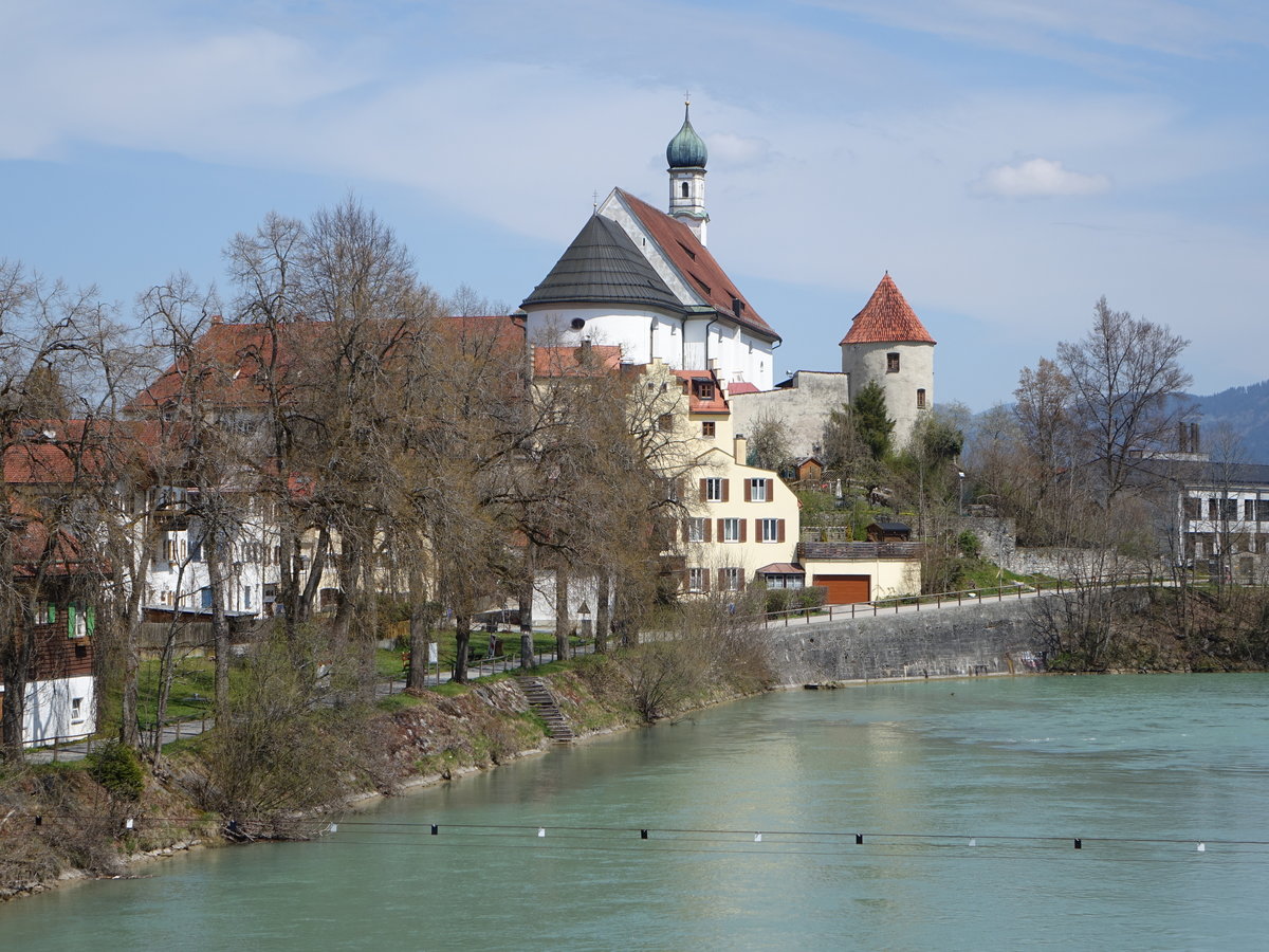 Fssen, Franziskanerklosterkirche St. Stephan, erbaut von 1763 bis 1764 durch Franz Karl Fischer (26.04.2021)