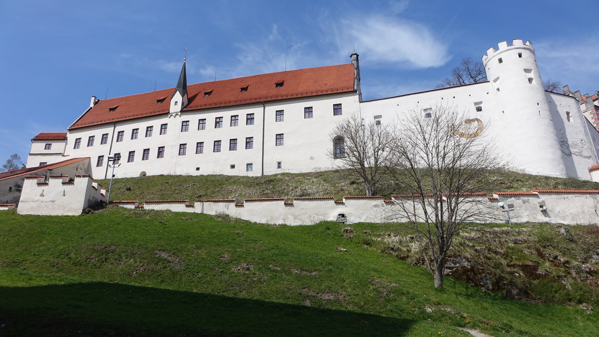Fssen, Hohes Schloss, Schloss der Bischfe von Augsburg, erbaut ab 1322 (26.04.2021)