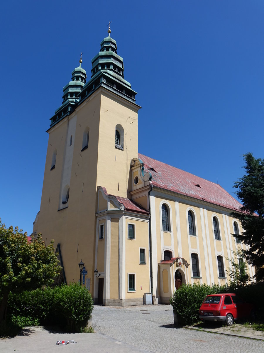Głuchołazy / Ziegenhals, St. Laurentius Kirche, erbaut im 13. Jahrhundert, barocker Neubau von 1729 bis 1733 (01.07.2020)