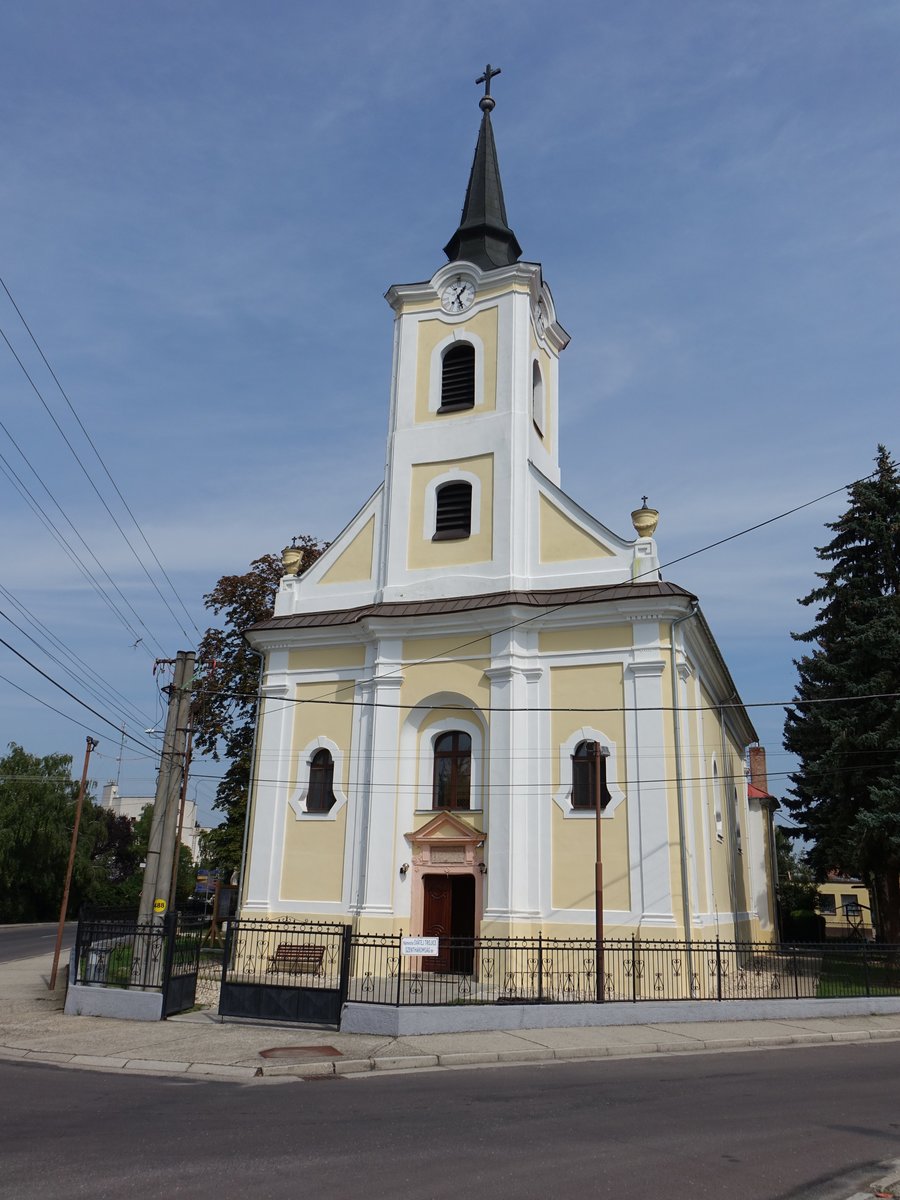 Gabcikovo, gotische Pfarrkirche St. Margaretha, erbaut im 14. Jahrhundert, barock neu gestaltet im 18. Jahrhundert (28.08.2019)