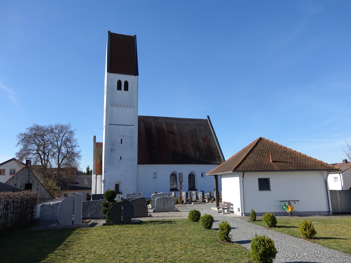 Gachenbach, St. Georg Kirche, Saalkirche mit Flachdecke, sptromanische Anlage um 1300, sptgotischer Sattelturm (15.04.2015)