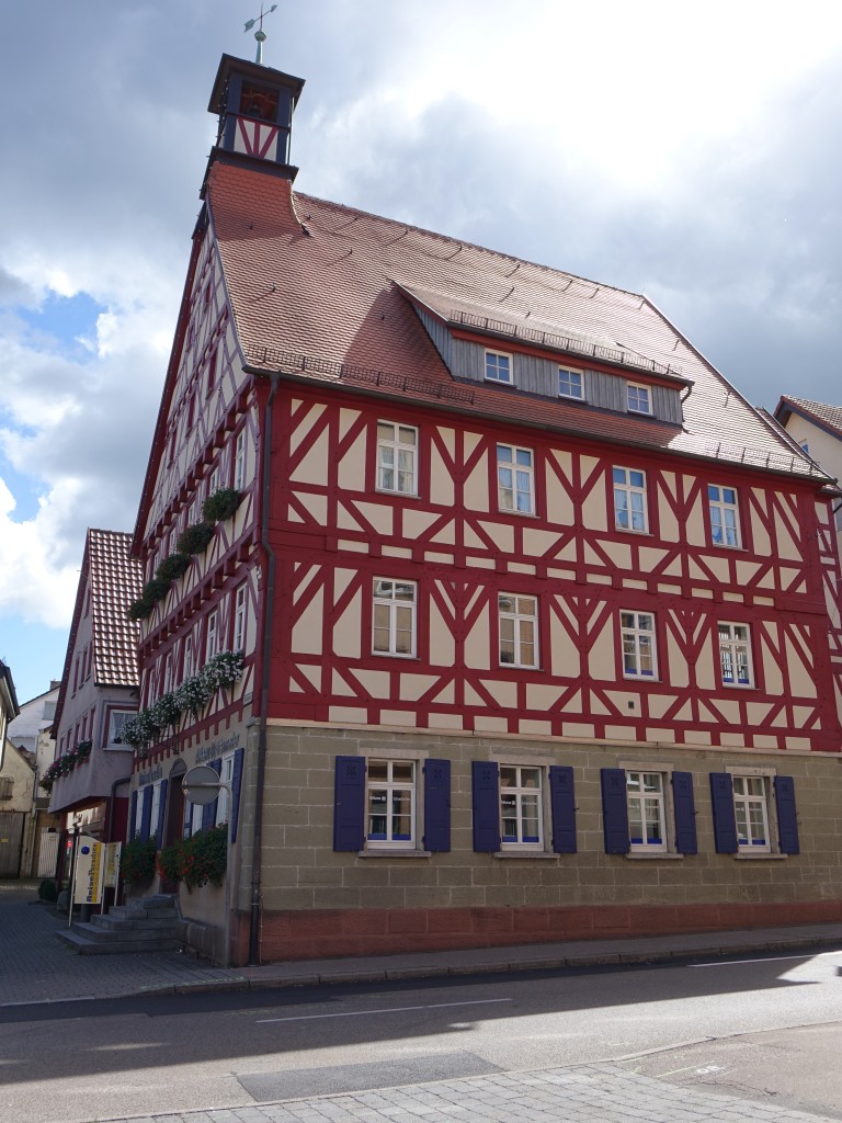 Gaildorf, altes Rathaus am Marktplatz (06.09.2015)