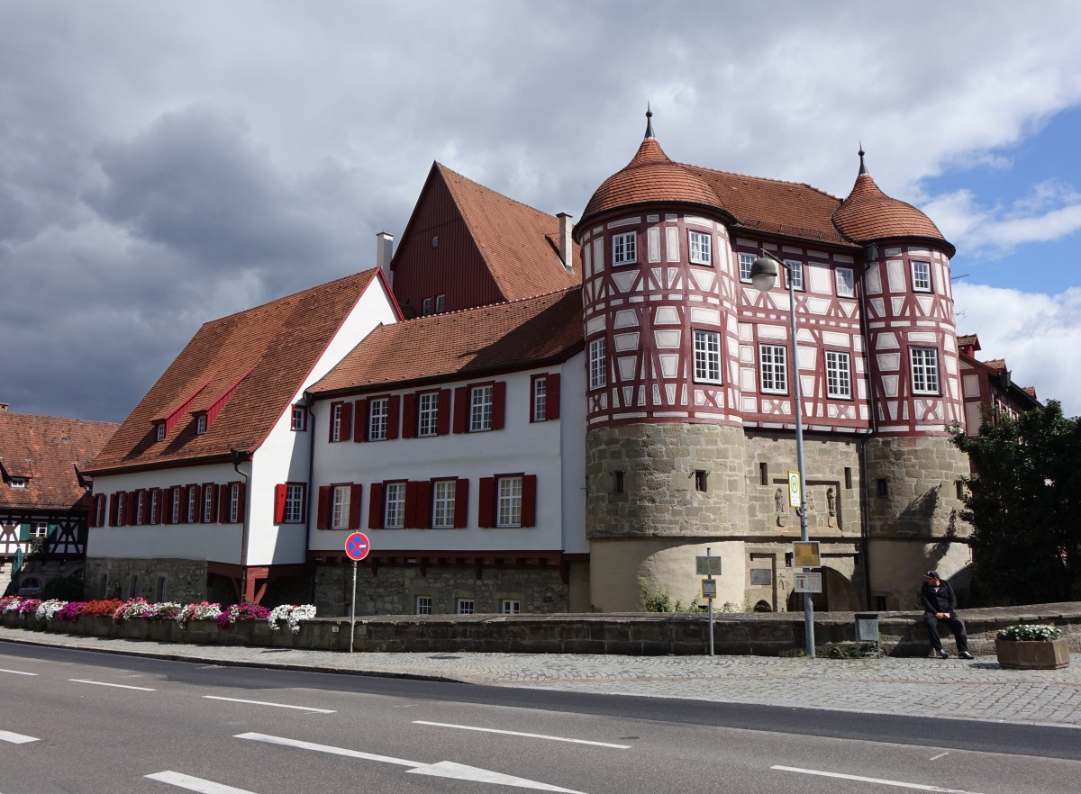 Gaildorf, altes Schloss, ehem. Residenz der Grafen von Waldeck-Limpurg, heute Rathaus der Stadt (06.09.2015)