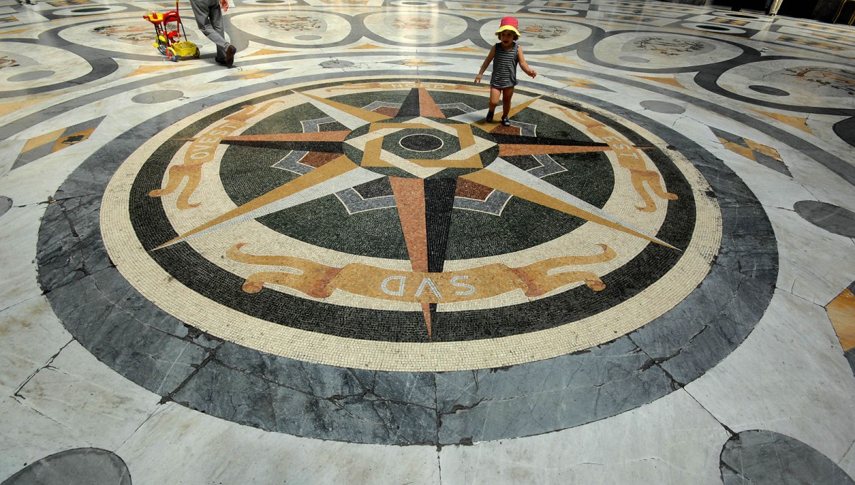 Galleria Umberto I in Neapel. Aufnahmedatum: 26. Juli 2011.