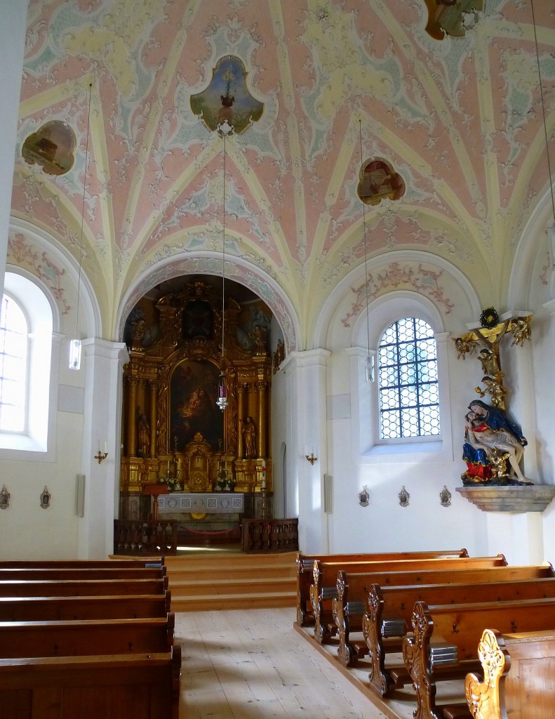 Garmisch-Partenkirchen, Blick zum Altar in der Wallfahrtskirche St.Anton, Aug.2014
