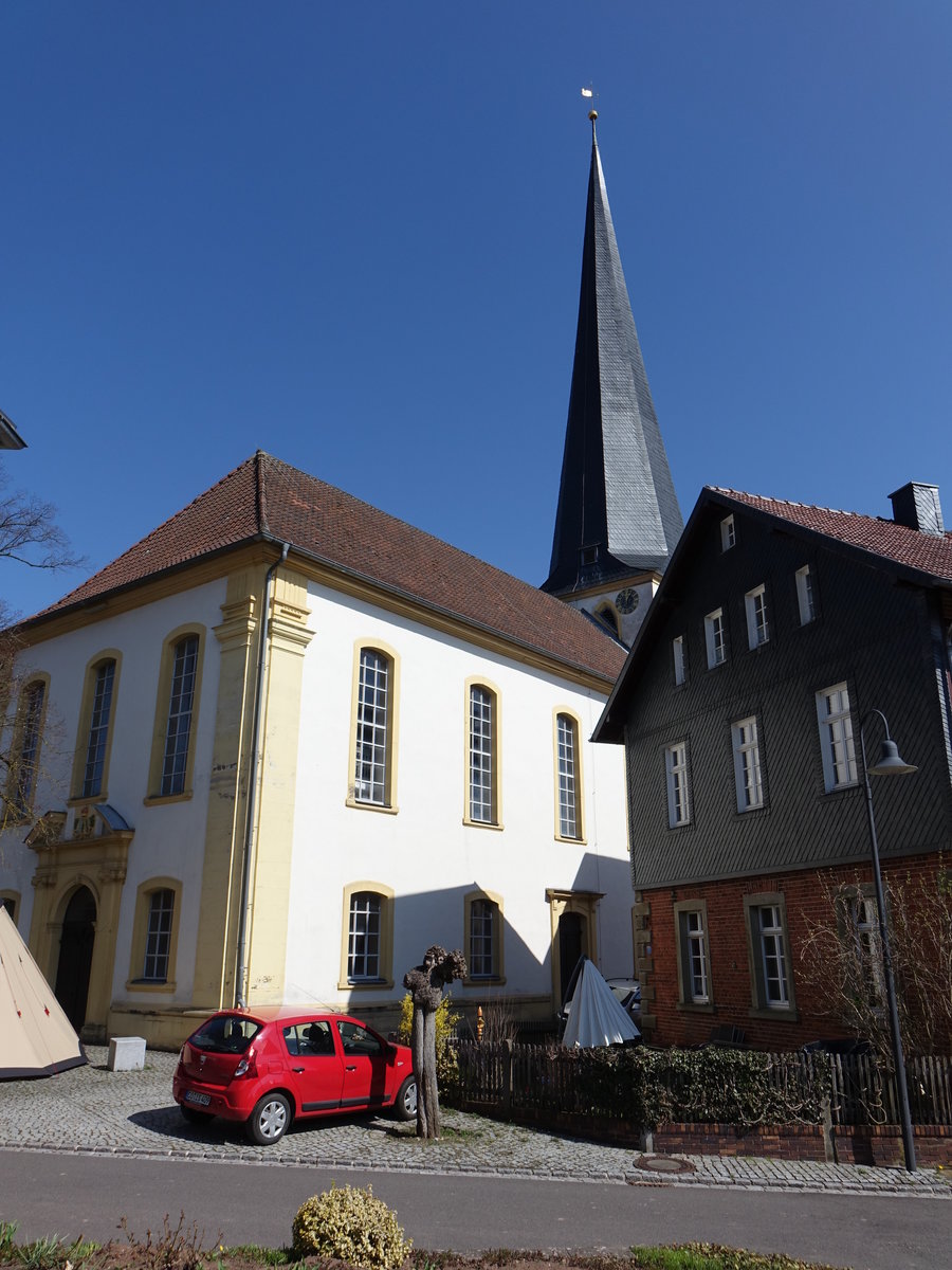 Gauerstadt, Evangelische Pfarrkirche St. Marien, Mittelalterlicher Chorturm, Langhaus erbaut von 1797 bis 1800 (08.04.2018)