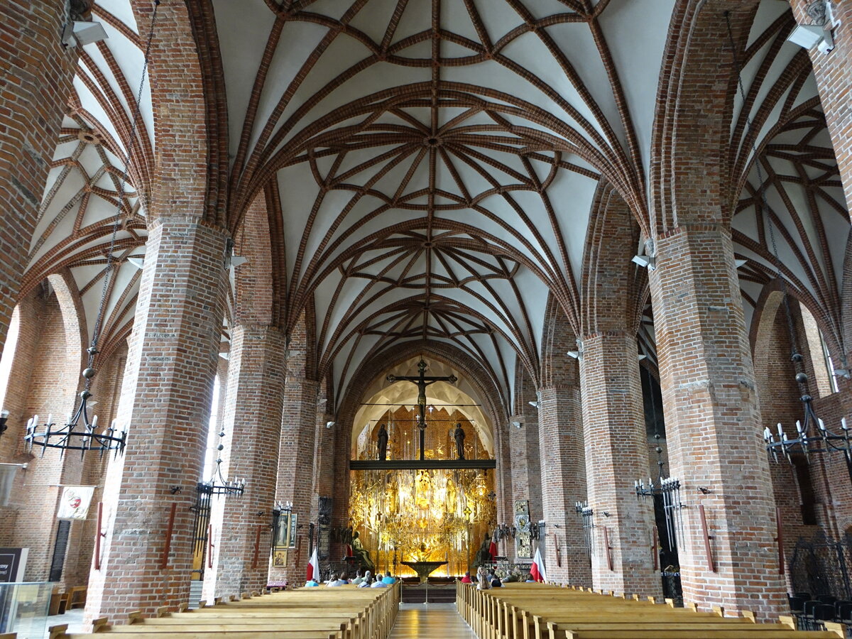 Gdansk / Danzig, Innenraum der Brigittenkirche, erbaut im 15. Jahrhundert (02.08.2021)