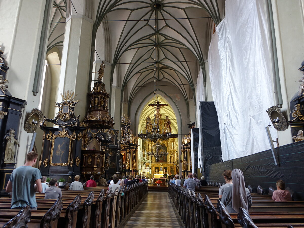Gdansk / Danzig, Sterngewlbe in der St. Nikolai Kirche, Hochaltar von 1643, Altarbild von August Ranisch (02.08.2021)