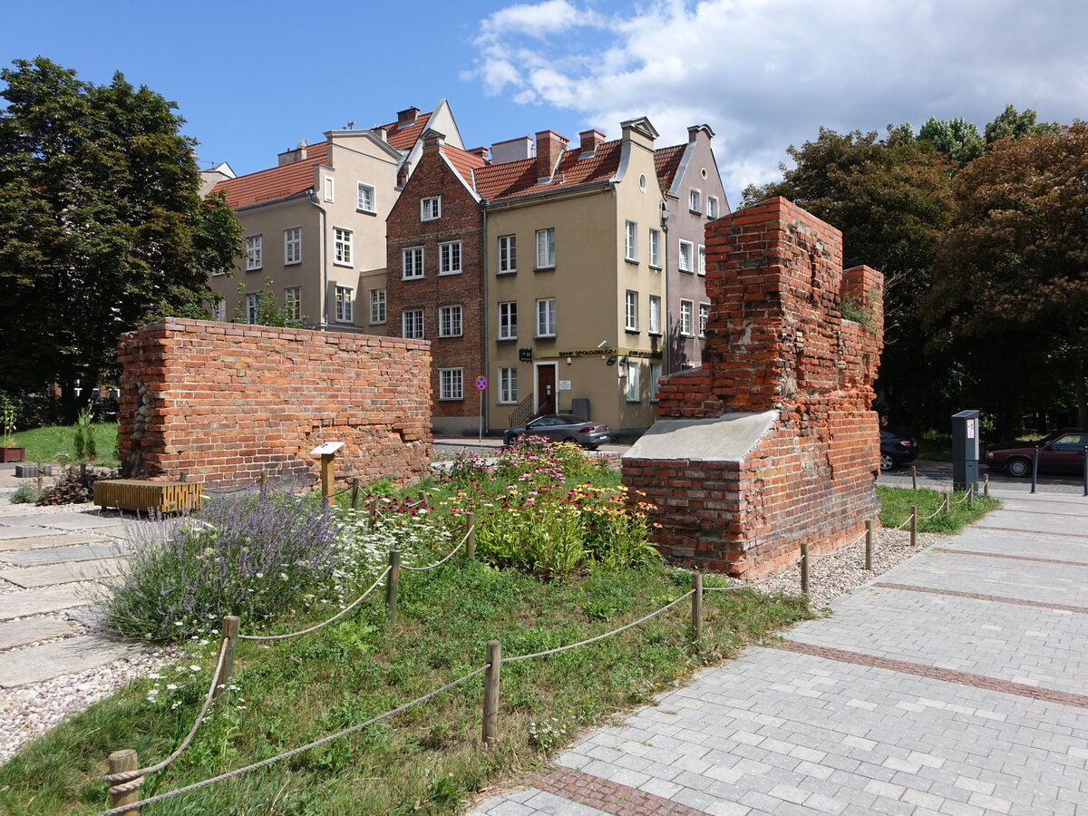 Gdansk / Danzig, Teil der alten Stadtmauer in der Slodownikow Straße (02.08.2021)