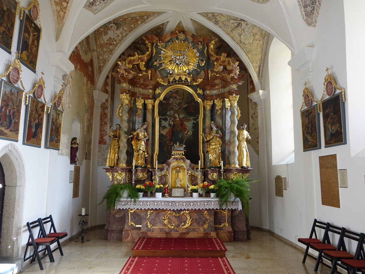 Geiersthal, Hochaltar in der kath. Pfarrkirche St. Margareta (04.11.2017)