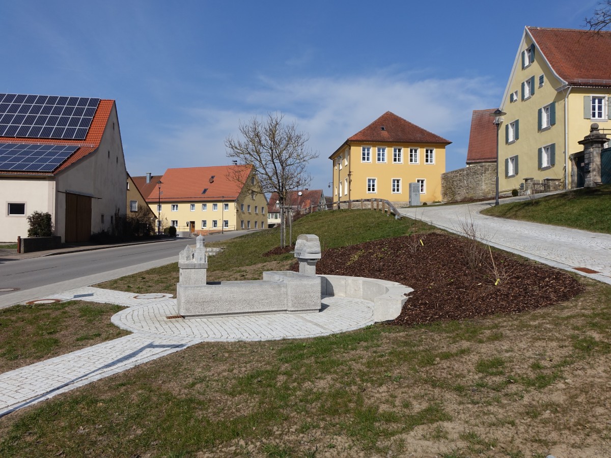 Geilsheim, Kirchbrunnen, Rathaus und altes Pfarrhaus (18.03.2015)