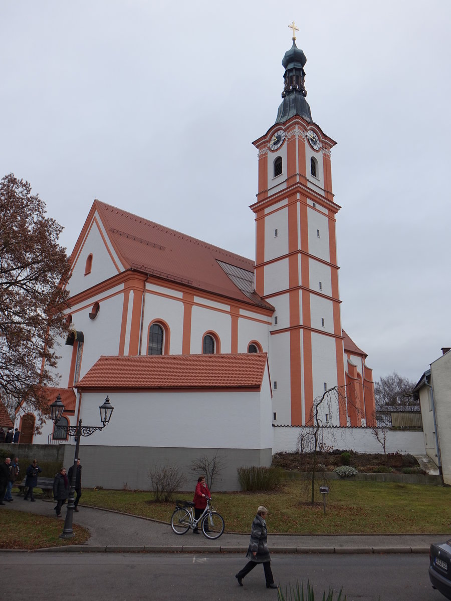 Geiselhring, Pfarrkirche St. Peter und Erasmus, erbaut von 1761 bis 1764 durch Georg Fischer (26.12.2016)