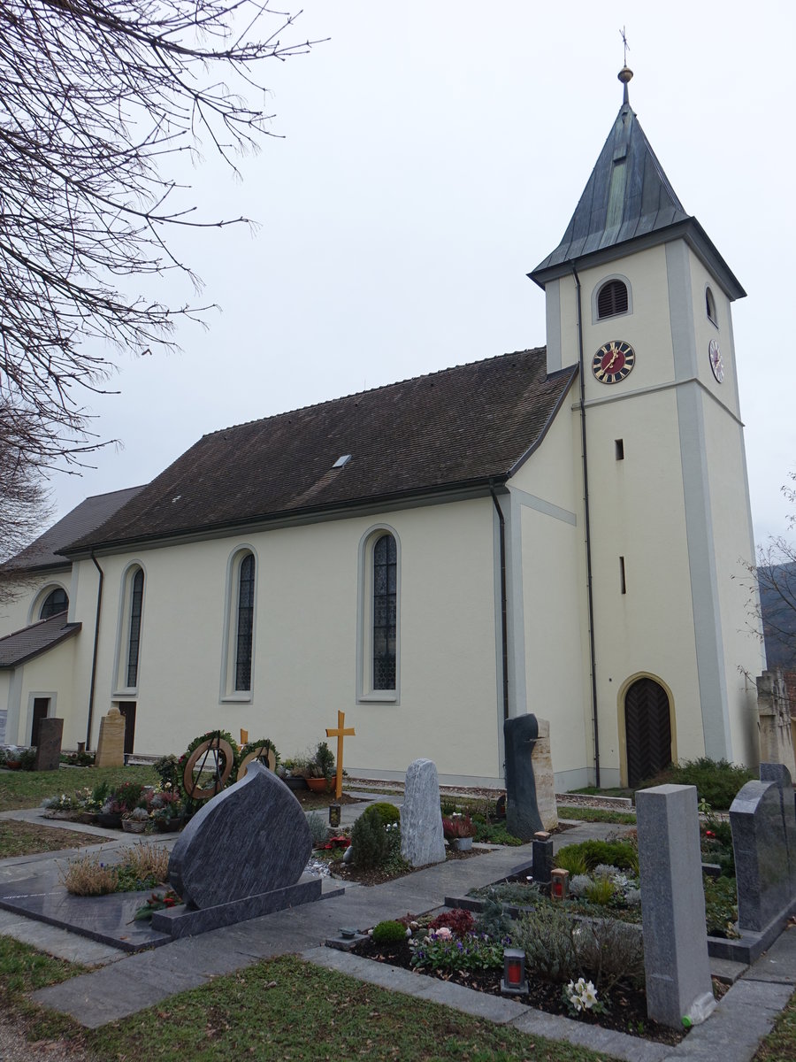 Geilingen im Klettgau, kath. Pfarrkirche St. Katharina, erbaut von 1820 bis 1821 durch Baumeister Fritschi (30.12.2018)