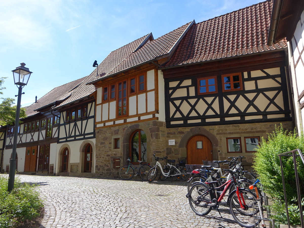 Geldersheim, Fachwerkhuser am Kirchplatz (28.05.2017)