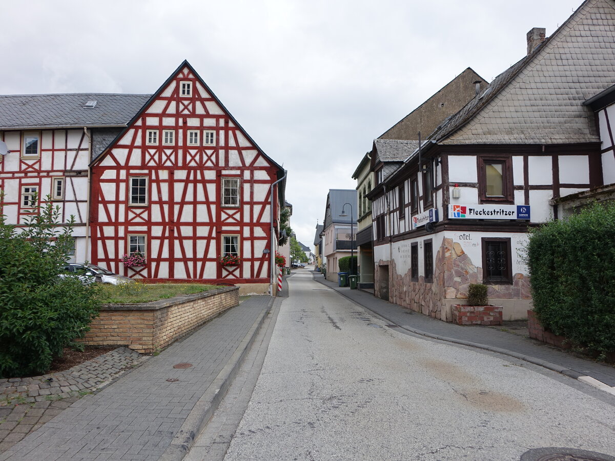 Gemnden, Fachwerkhuser in der Hauptstrae (28.07.2025)