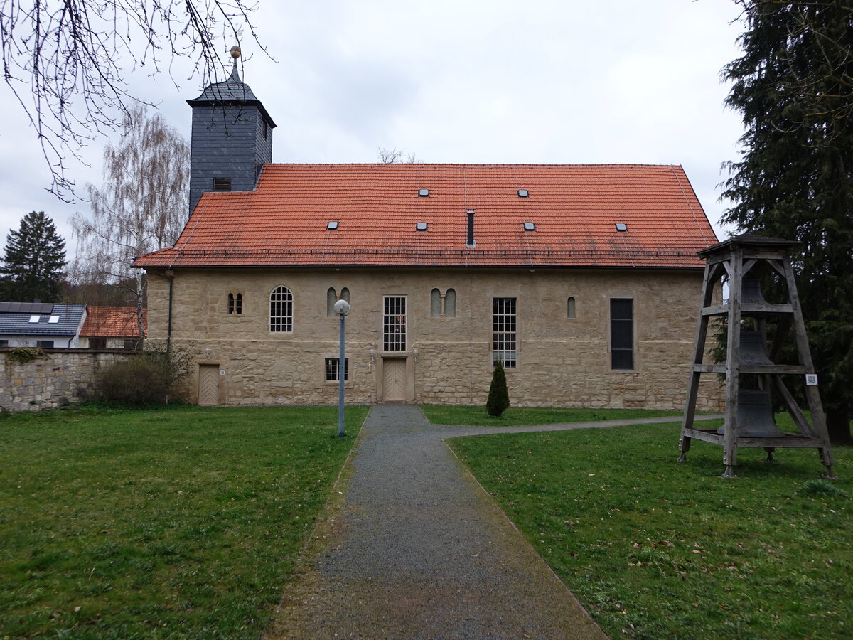 Georgenthal, Klosterkirche St. Elisabeth, ehemalige Laienkirche des Zisterzienserklosters, erbaut von 1235 bis 1257, sptgotische Umbauten um 1500, 1602 unter Herzog Johann fast vollstndig erneuert, Kirchturm von 1786 (15.04.2022)