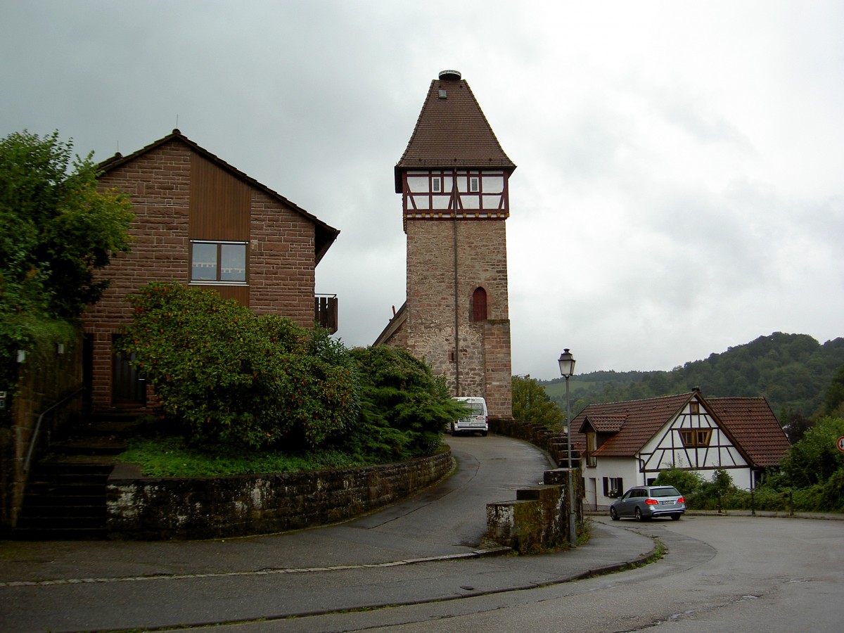 Gernsbach, Storchenturm, erbaut im 13. Jahrhundert, Fachwerkaufsatz von 1471 bis 1472, 82 Stufen fhren zur Turmstube (31.08.2014)