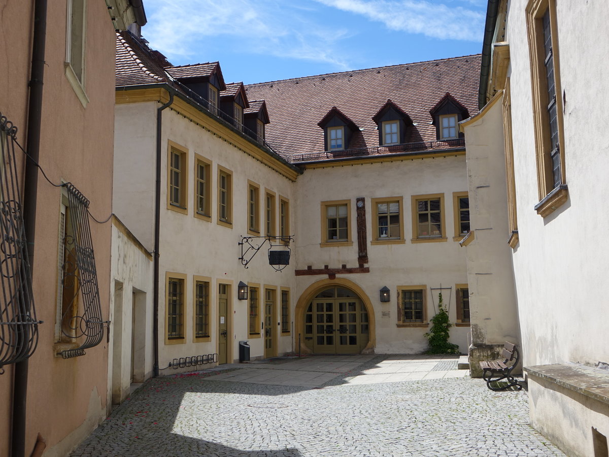 Gerolzhofen, Innenhof des alten Spitals, heute Stadtbibliothek (28.05.2017)