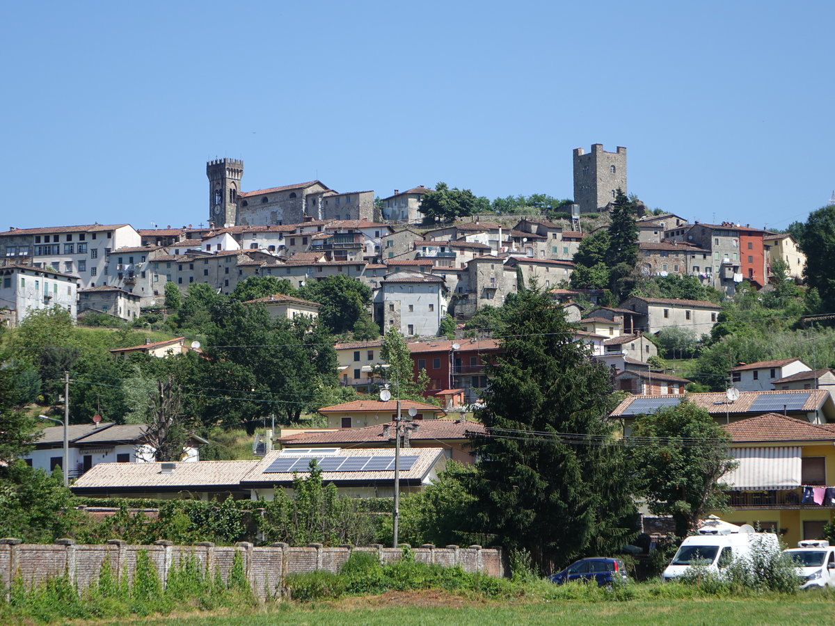 Ghivizzano, Kirche San Martino und torre de Castruccio (16.06.2019)