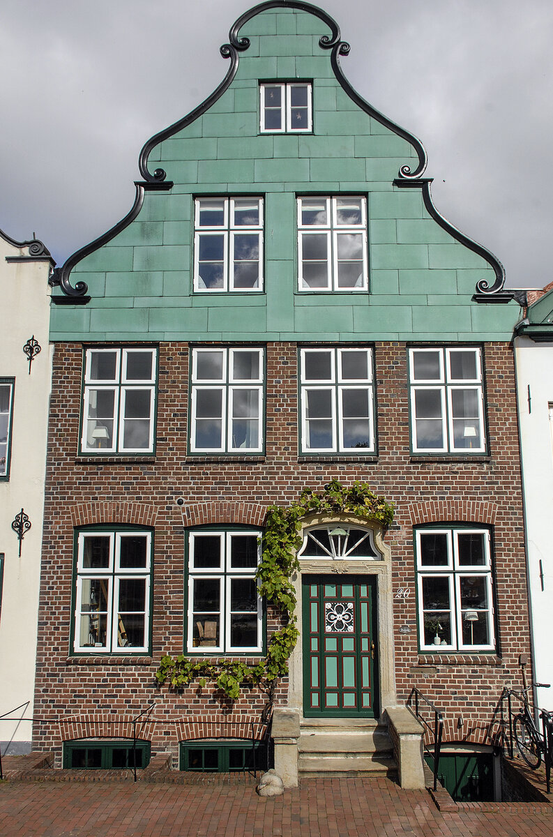 Giebelhaus, Am Hafen 23, Glckstadt an der Elbe (Schleswig-Holstein). Aufnahme: 22. September 2021.