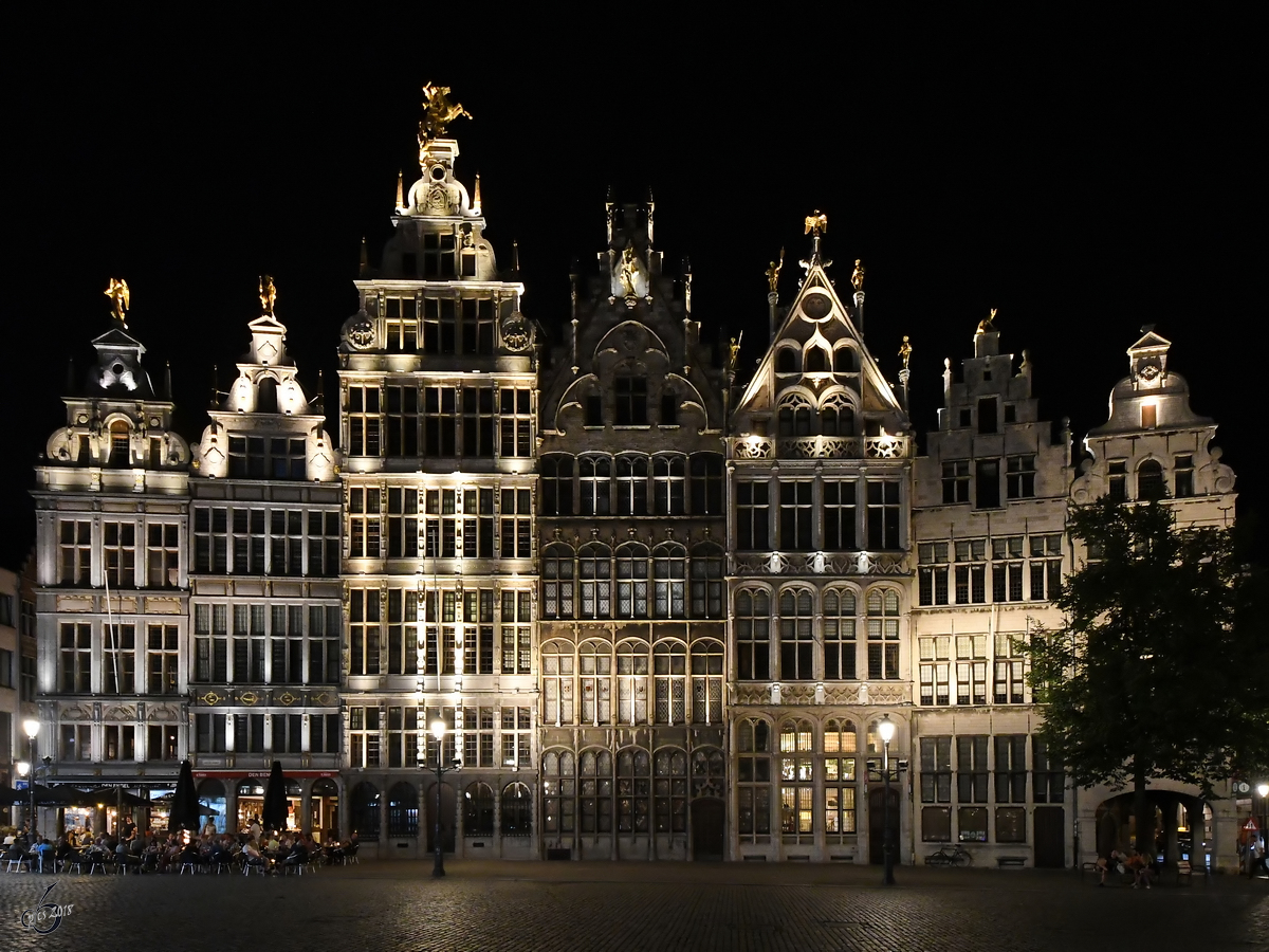 Gildehuser am Groen Markt Ende Juli 2018 in Antwerpen.