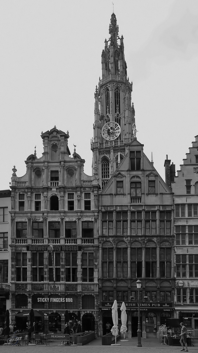 Gildehuser am Groen Markt Ende Juli 2018 in Antwerpen.