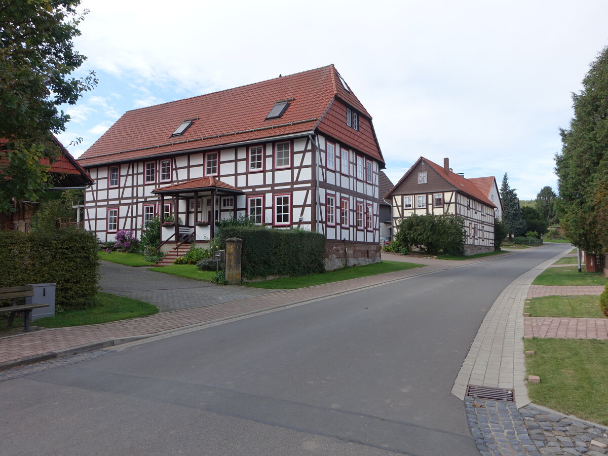 Gillersheim, Fachwerkhuser in der Kirchstrae (01.10.2023)