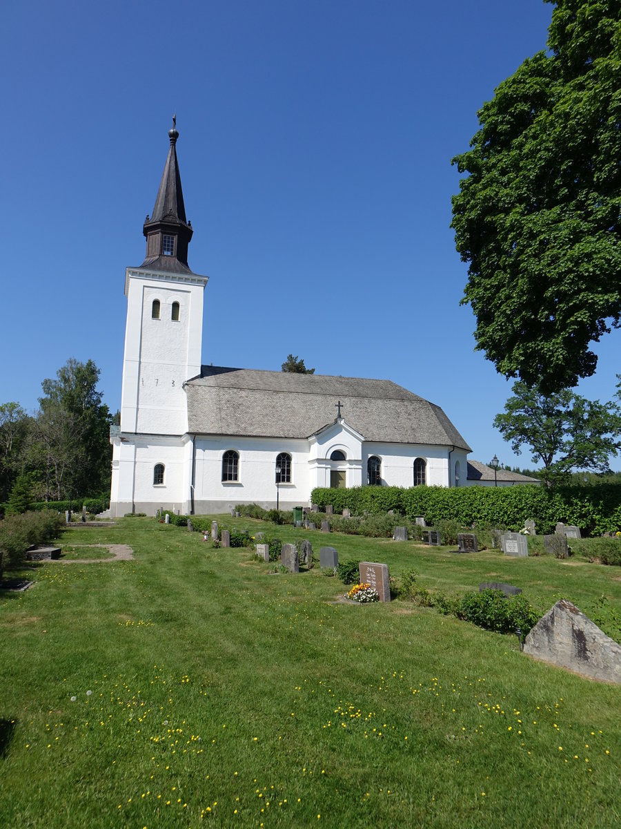 Glava, Ev. Kirche, typische Barockkirche und besteht aus einem rechteckigen Langhaus mit dreiseitig geschlossenem Querschnitt (30.05.2018)