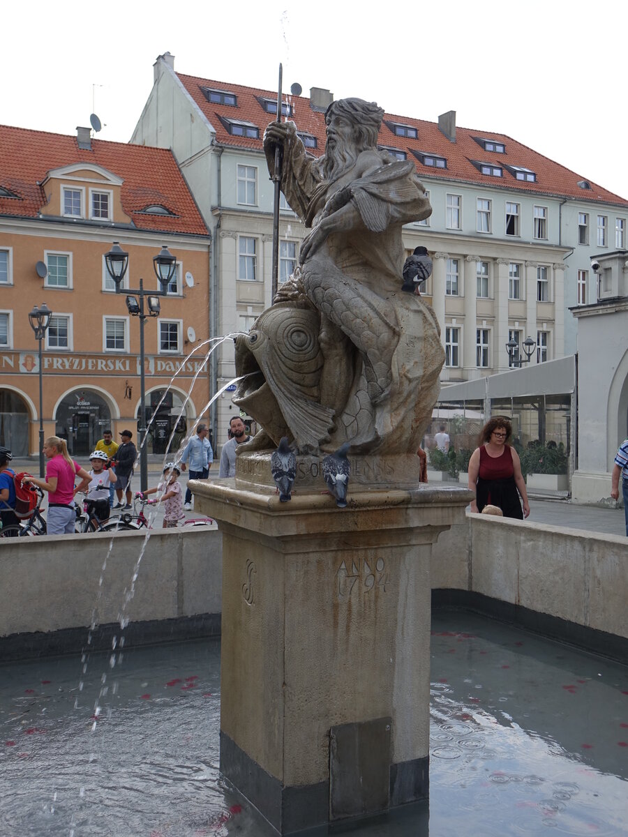 Gliwice / Gleiwitz, Neptunbrunnen am Rynek Platz (12.09.2021)