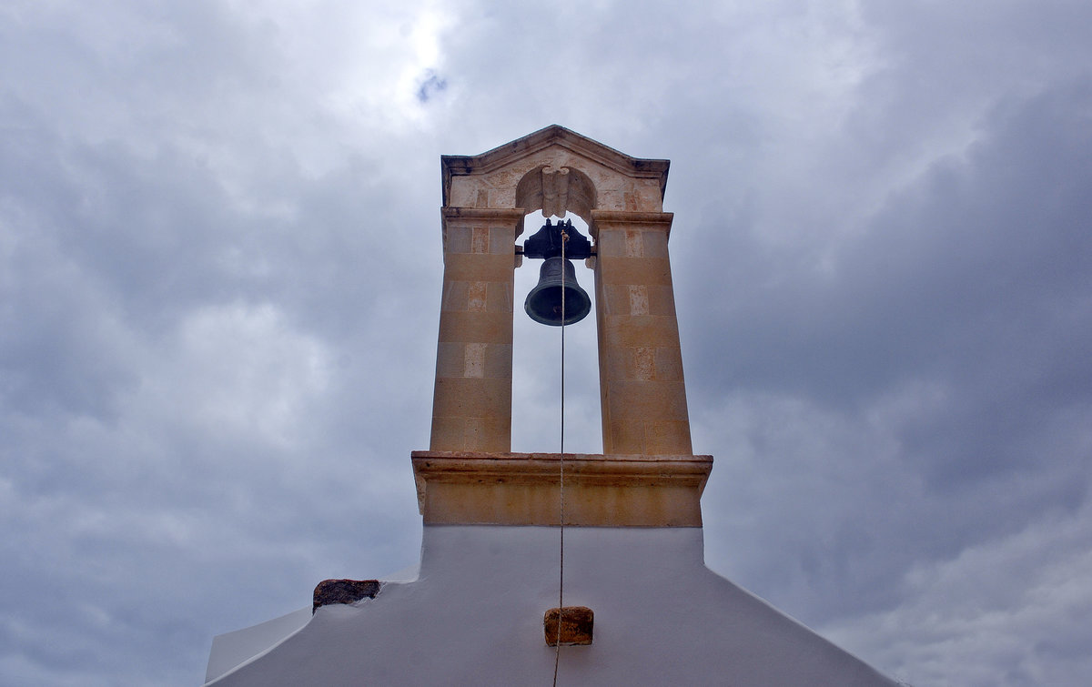 Glocke einer Kapelle in Platanias auf der Insel Kreta. Aufnahme: 18. Oktober 2016.